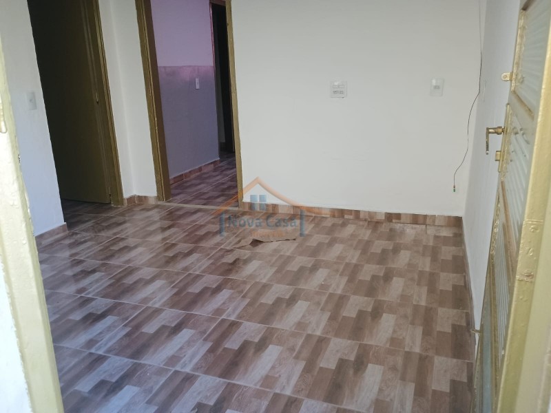Casa para alugar com 2 quartos, 45m² - Foto 10