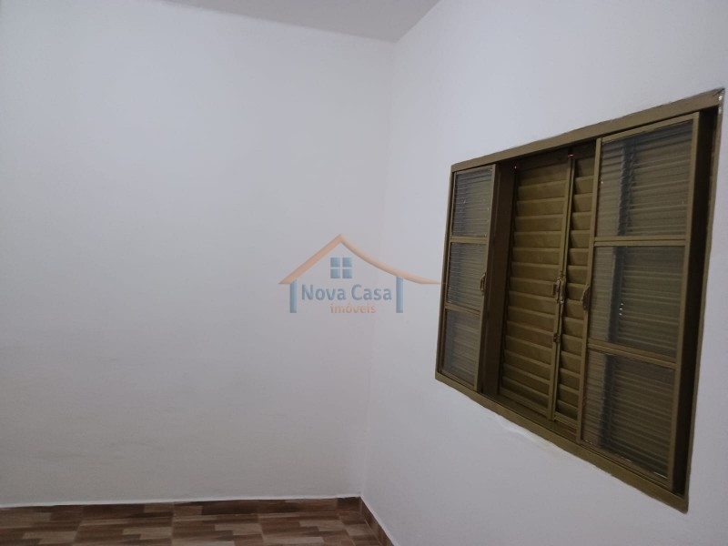 Casa para alugar com 2 quartos, 45m² - Foto 7