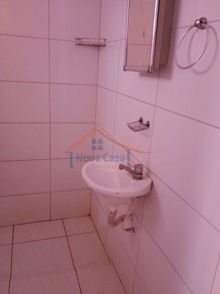 Casa para alugar com 2 quartos, 45m² - Foto 9
