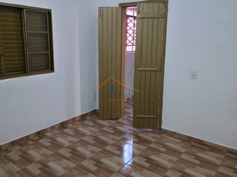 Casa para alugar com 2 quartos, 45m² - Foto 6