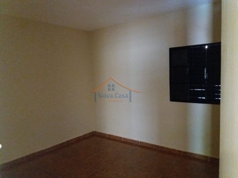Casa para alugar com 2 quartos, 70m² - Foto 2