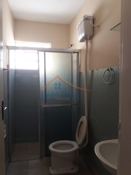 Casa para alugar com 2 quartos, 70m² - Foto 14