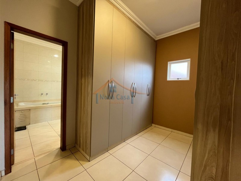 Casa à venda com 3 quartos, 346m² - Foto 11