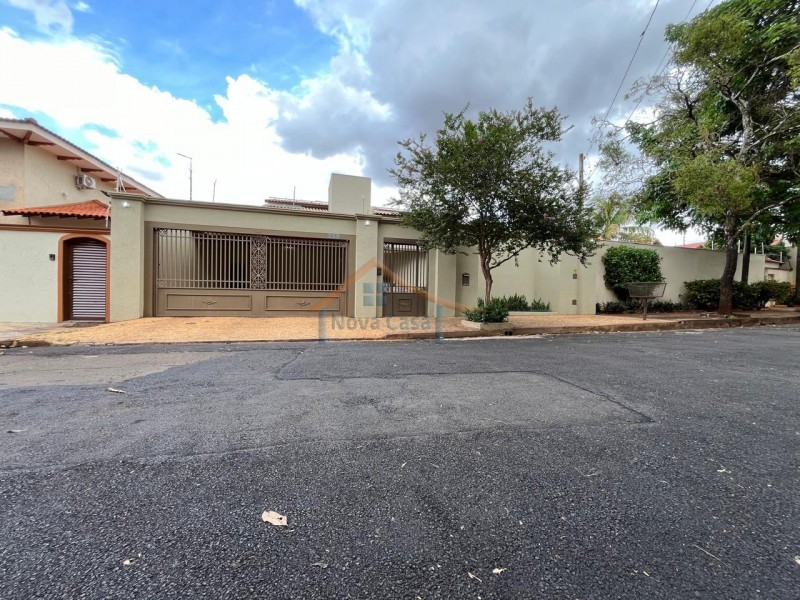 Casa à venda com 3 quartos, 346m² - Foto 12