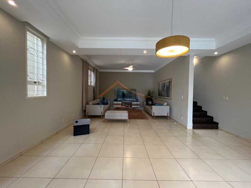 Casa à venda com 3 quartos, 346m² - Foto 8