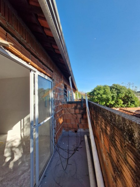 Sobrado à venda com 5 quartos, 200m² - Foto 4