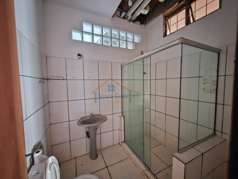 Sobrado à venda com 5 quartos, 200m² - Foto 11