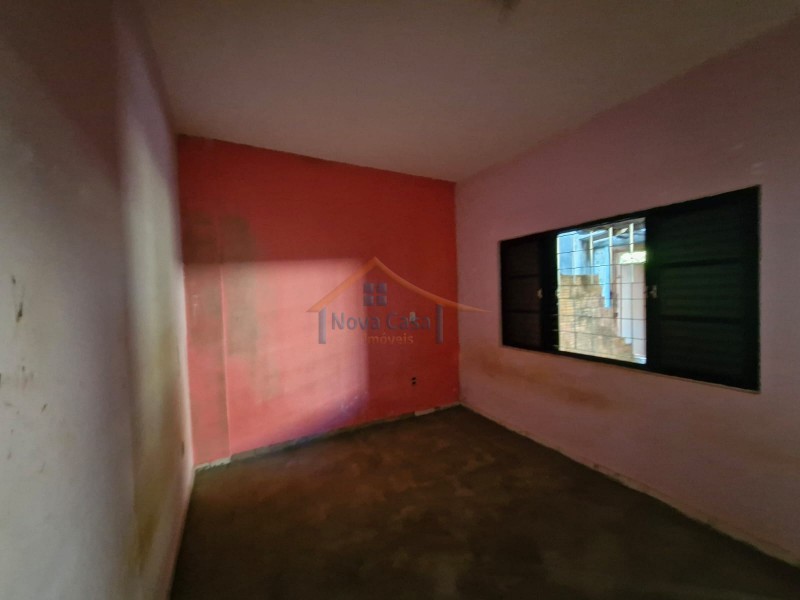 Sobrado à venda com 5 quartos, 200m² - Foto 44